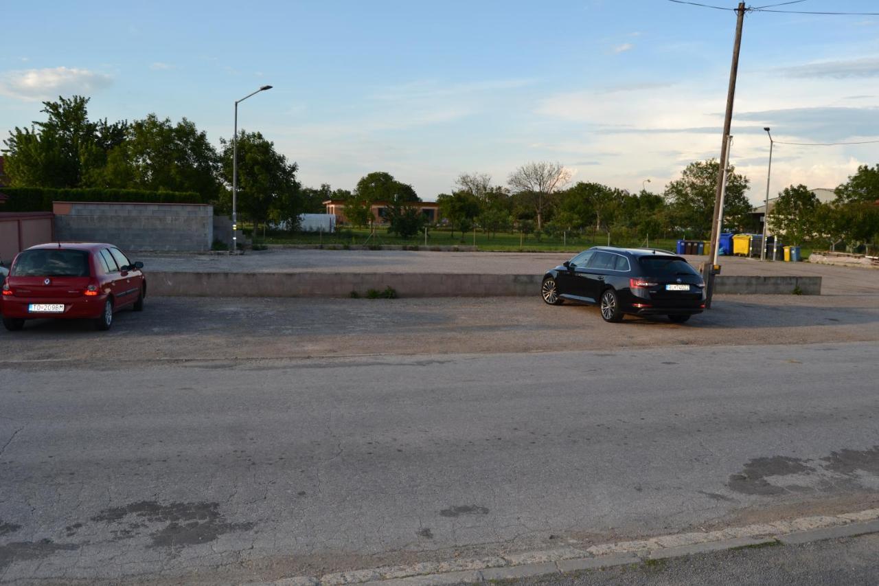 Restauracia-Penzion Altana Ludanice Zewnętrze zdjęcie