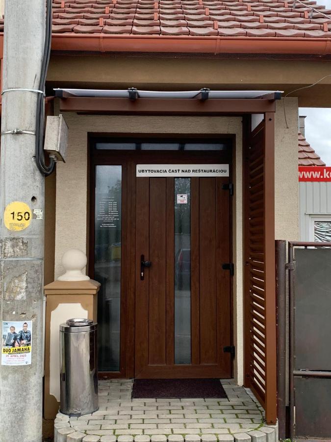 Restauracia-Penzion Altana Ludanice Zewnętrze zdjęcie